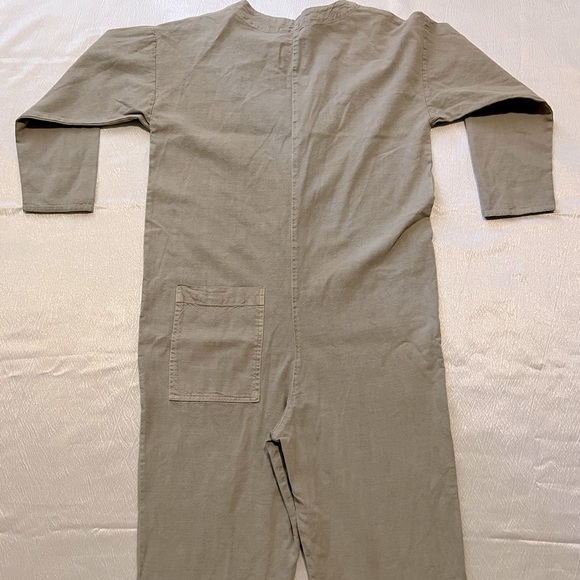 Sage green jumpsuit - Picture 6 of 6